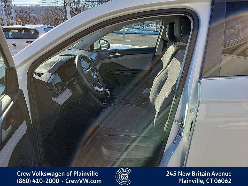 Certified 2023 Volkswagen Taos SE image 13