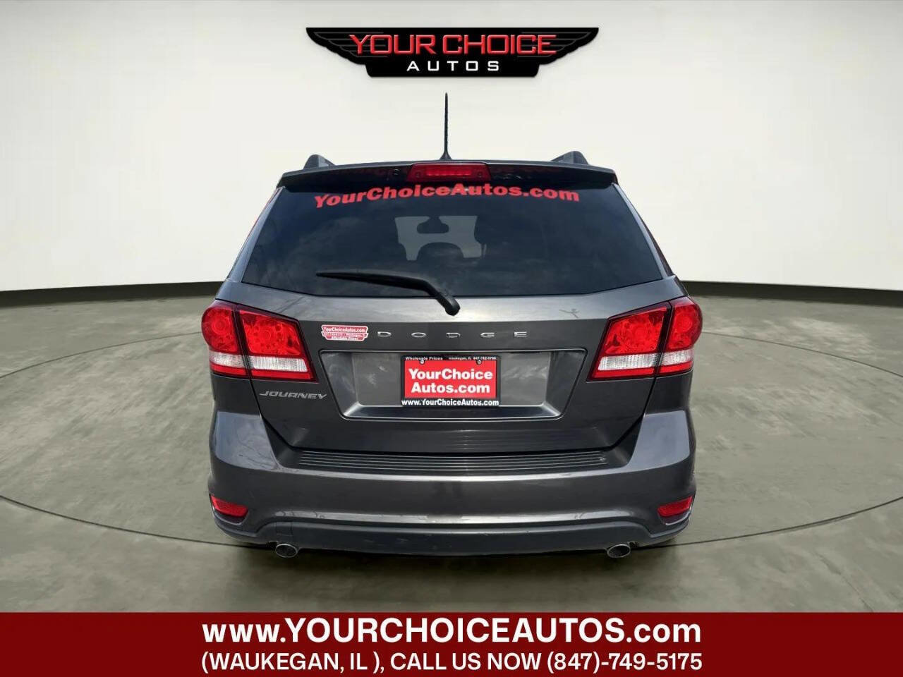 Used 2018 Dodge Journey SXT image 4
