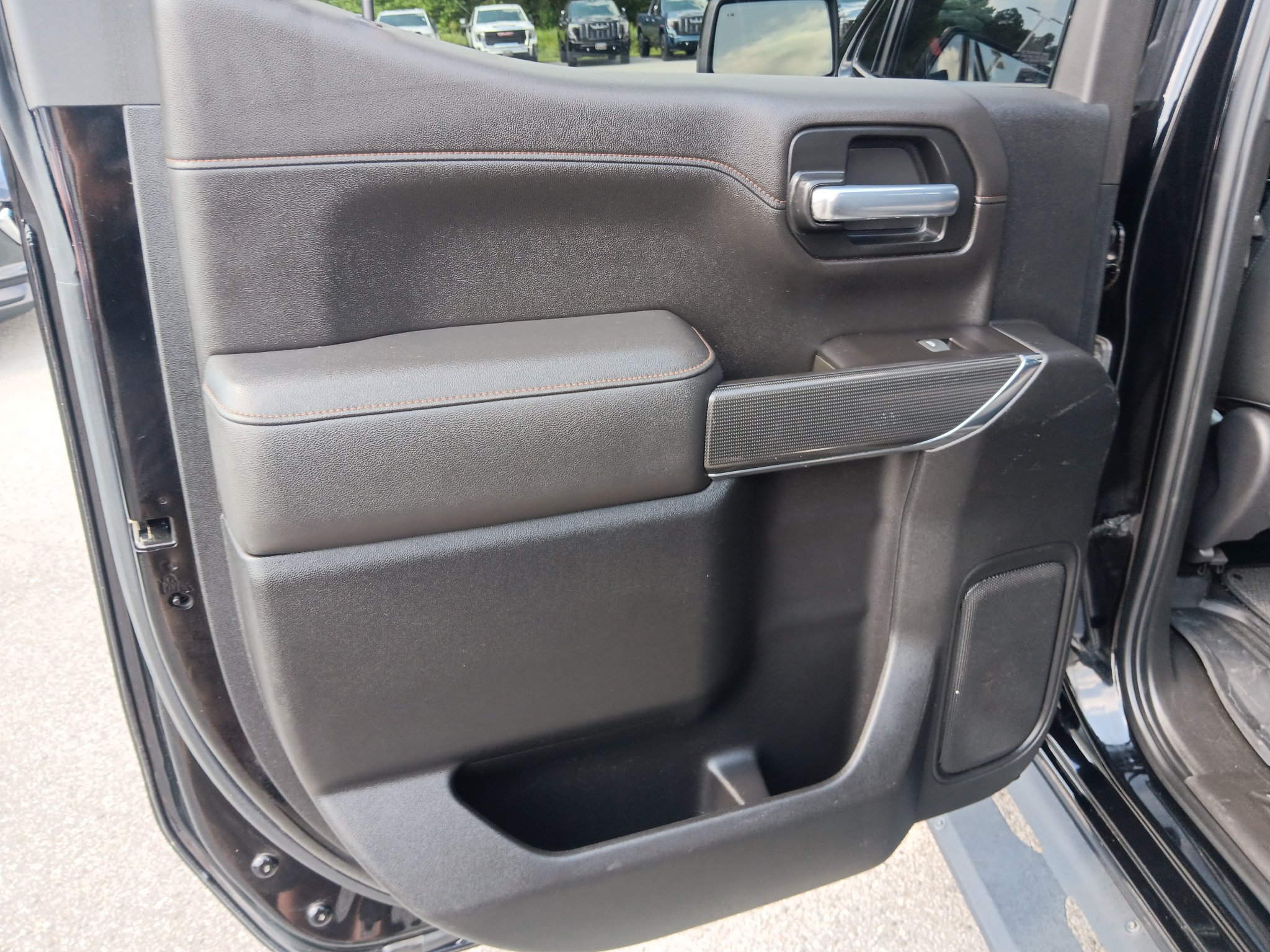 Used 2021 GMC Sierra 1500 AT4 w/ AT4 Premium Package AWD/4WD image 19