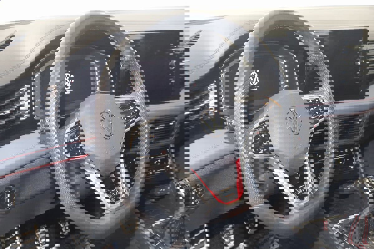 Used 2025 Volkswagen Jetta GLI Autobahn image 6