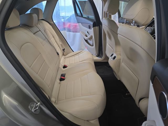 Used 2020 Mercedes-Benz GLC 300 image 16