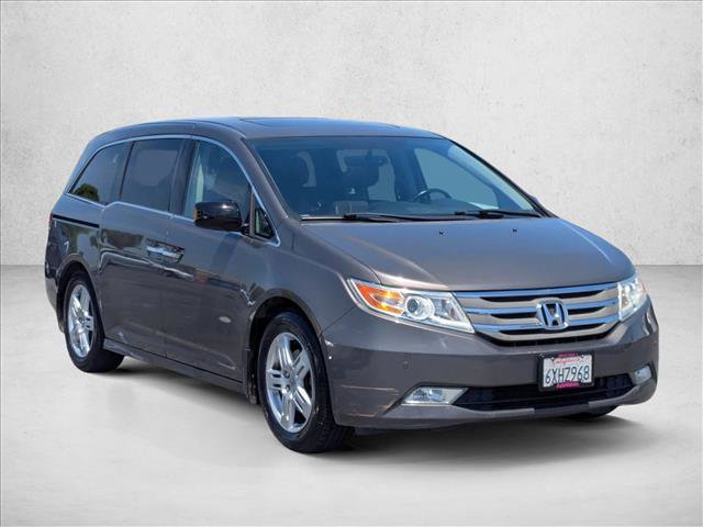 Used 2013 Honda Odyssey Touring video 3