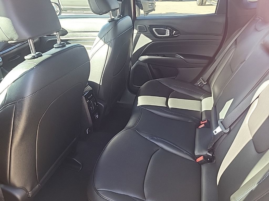 New 2026 Jeep Compass Limited w/ Sun, Sound & Navigation Group image 11