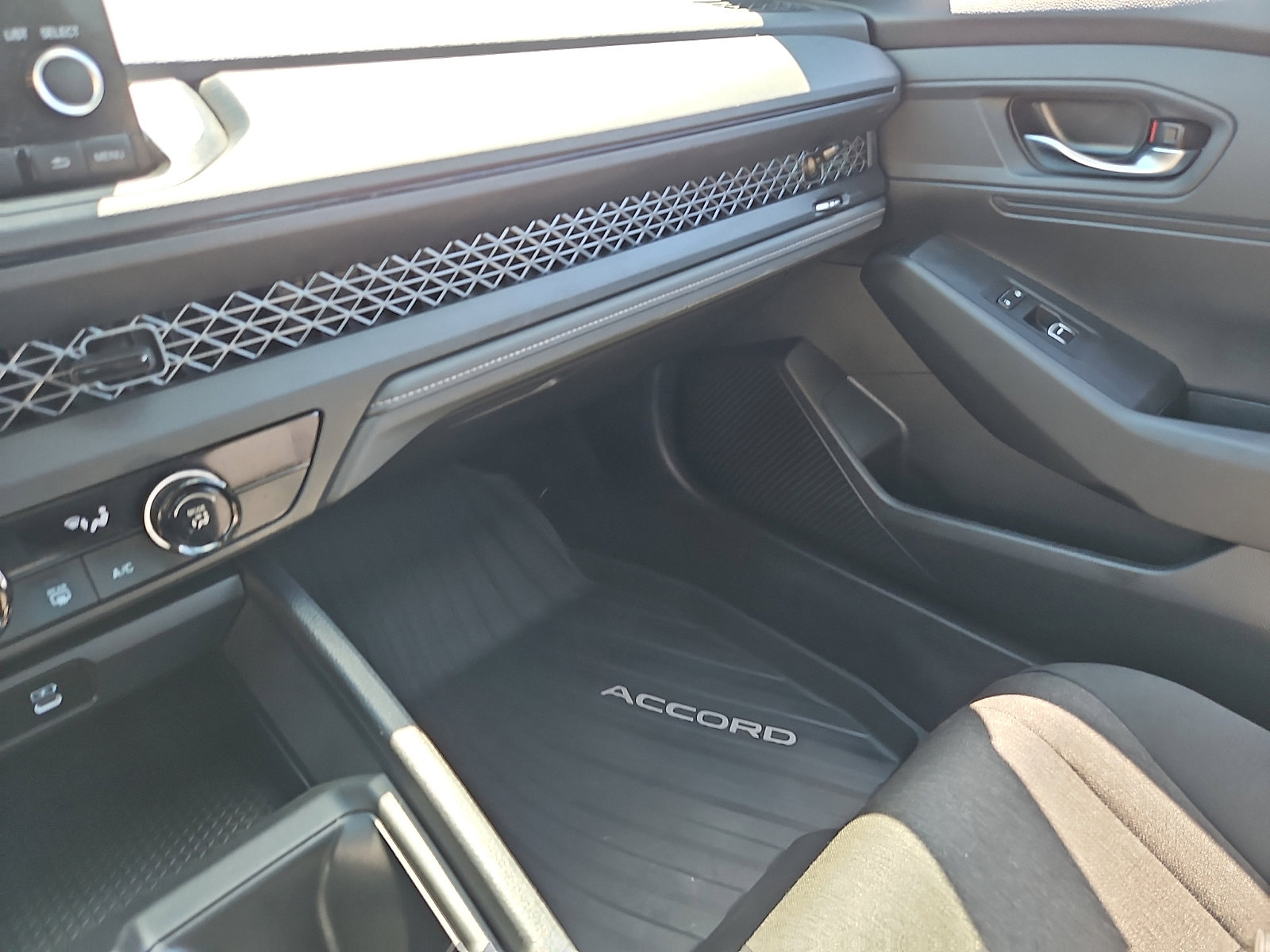 Used 2024 Honda Accord LX image 24