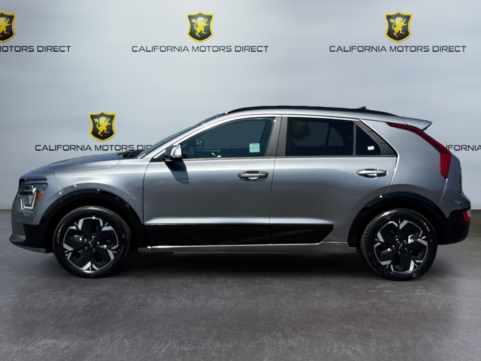 Used 2025 Kia Niro Wind FWD image 2