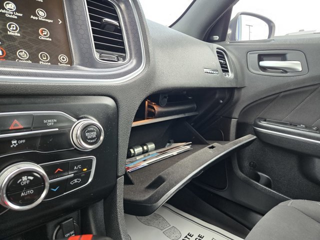Used 2017 Dodge Charger SXT RWD image 12