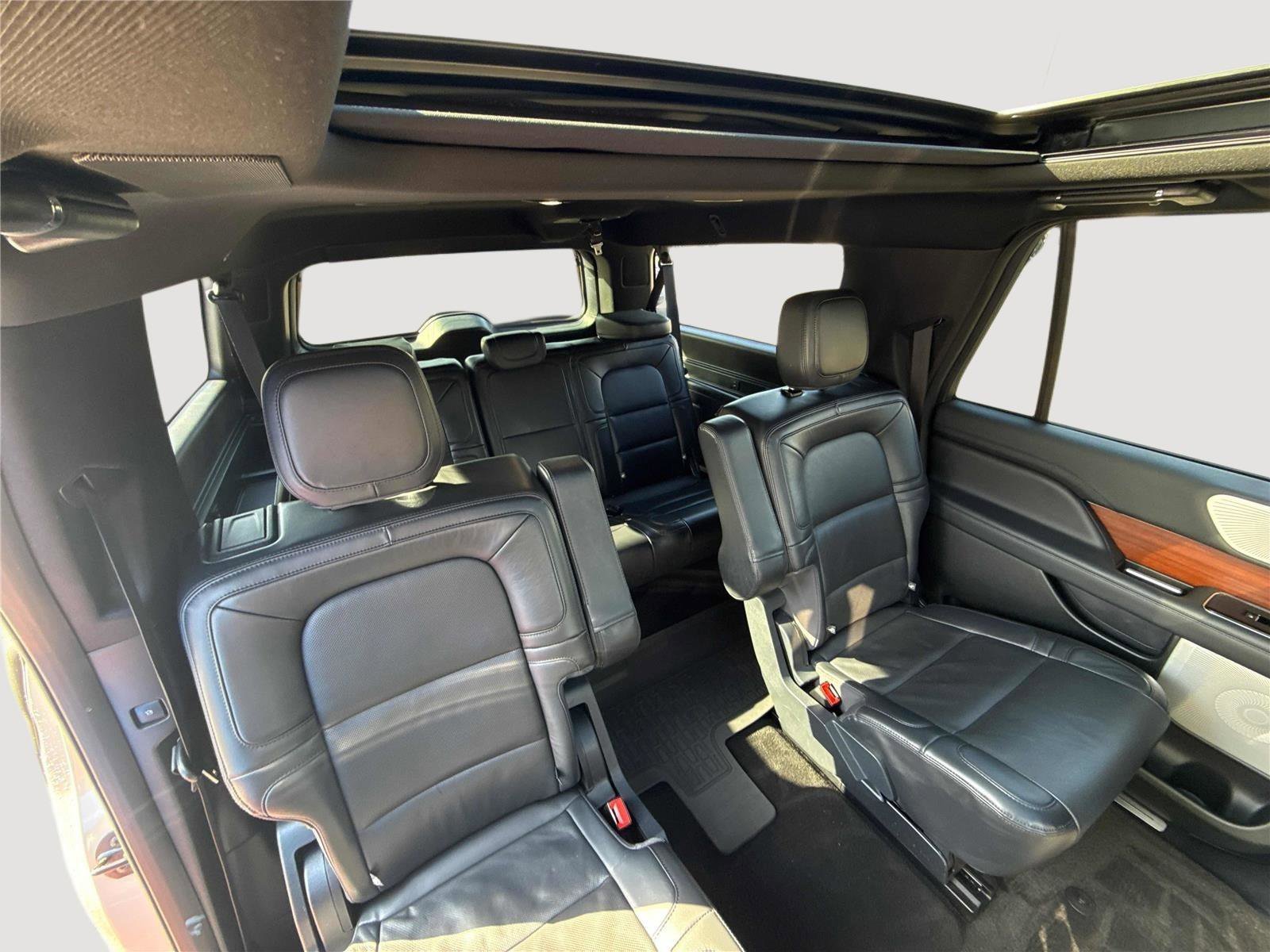 Used 2023 Lincoln Navigator L Reserve AWD/4WD image 27