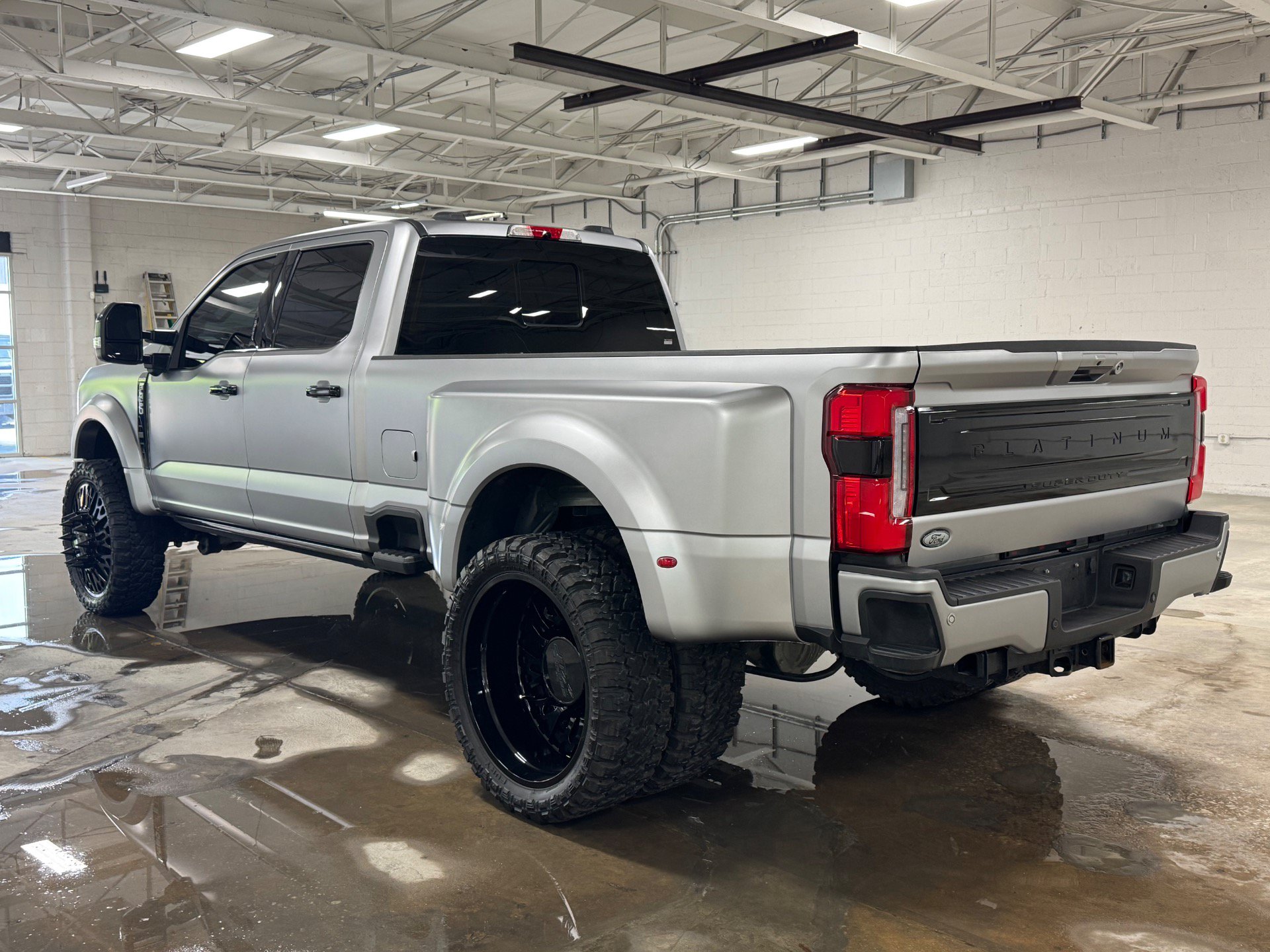 Used 2024 Ford F450 Platinum w/ Camper Package AWD/4WD image 25