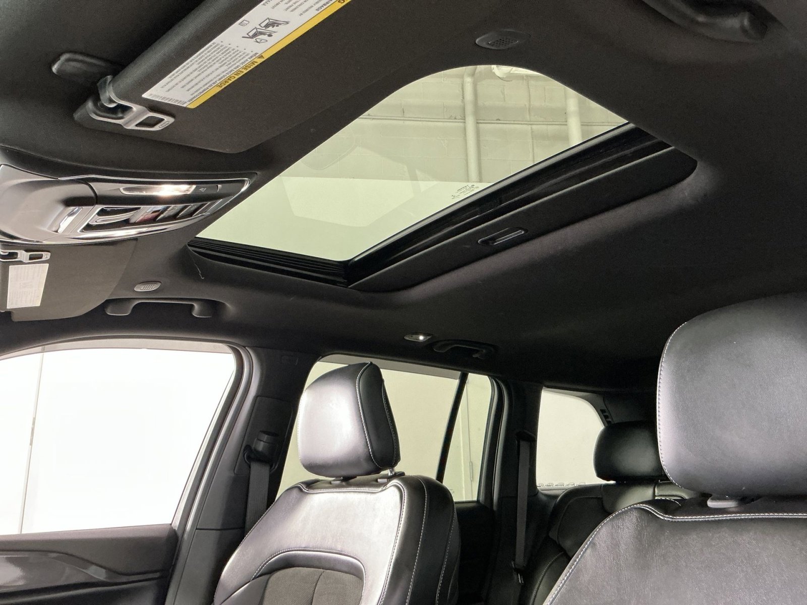 Used 2023 Jeep Grand Cherokee Altitude image 31