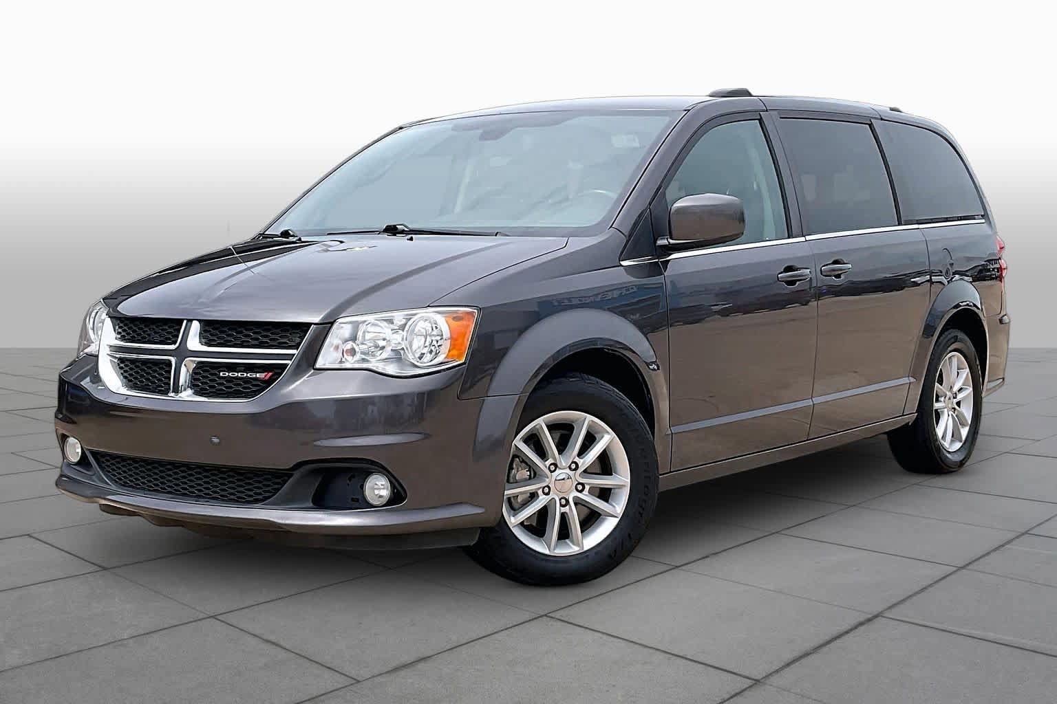 Used 2019 Dodge Grand Caravan SXT FWD image 3