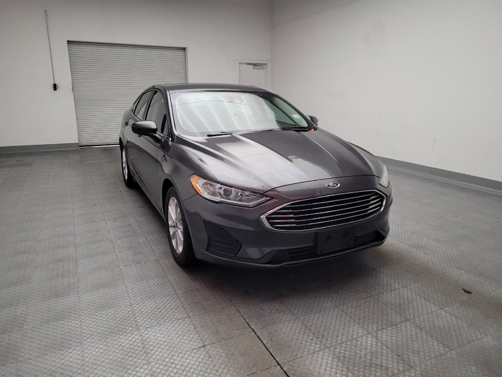 Used 2020 Ford Fusion SE FWD image 14