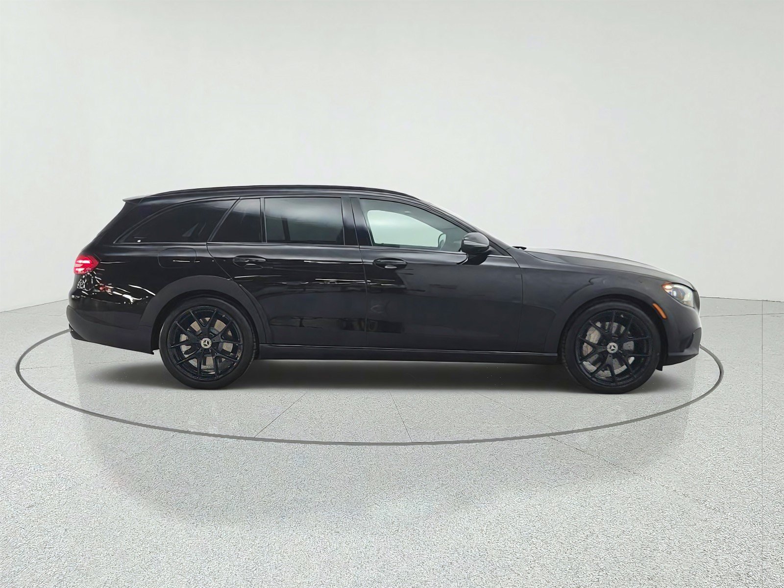 Certified 2023 Mercedes-Benz E 450 4MATIC All-Terrain Wagon image 4