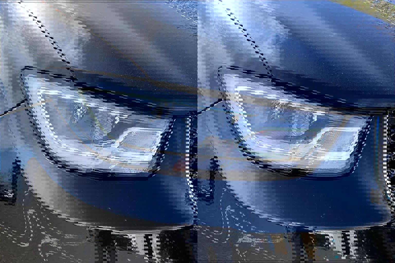 Used 2024 Chrysler Pacifica Touring-L image 27