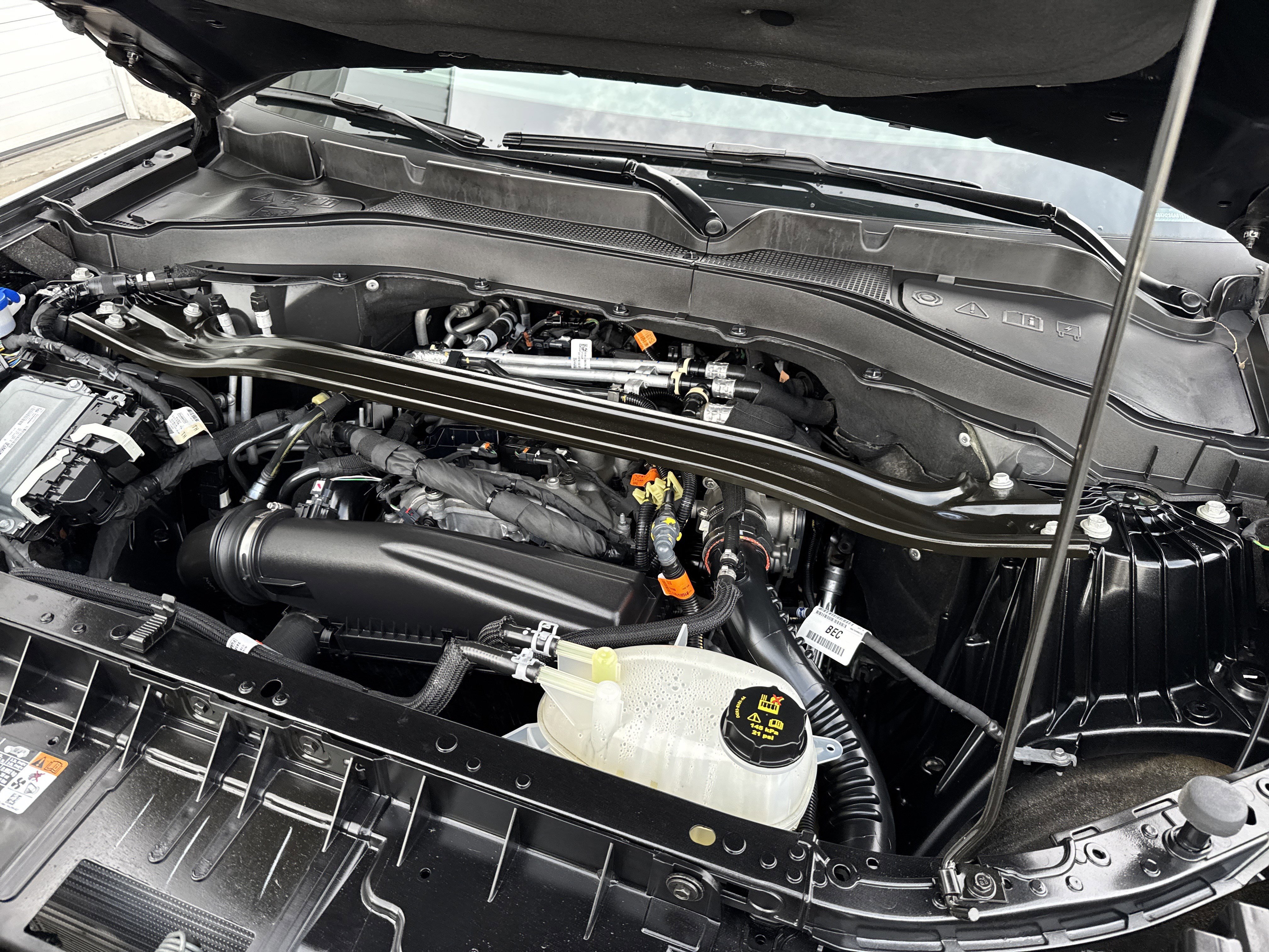 Used 2025 Ford Explorer ST-Line w/ ST-Line Street Pack image 48