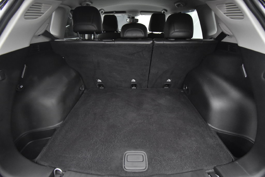 Used 2022 Jeep Compass Latitude FWD image 23