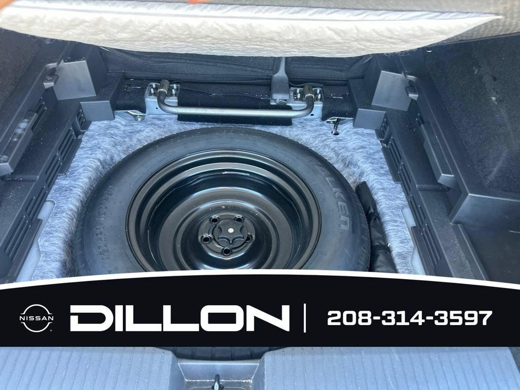 Used 2025 Nissan Rogue SV AWD/4WD image 8