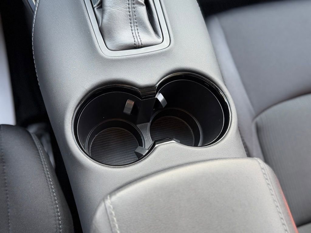 Used 2022 Toyota Venza XLE image 16