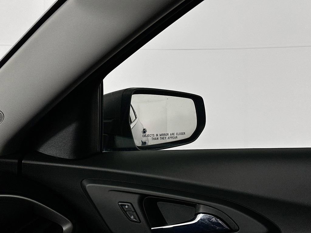 Used 2023 Chevrolet Malibu LS image 25
