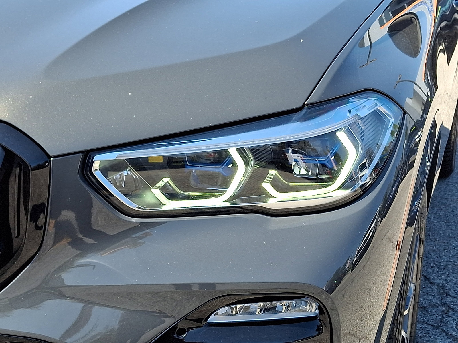 Used 2021 BMW X5 M50i w/ Executive Package image 12