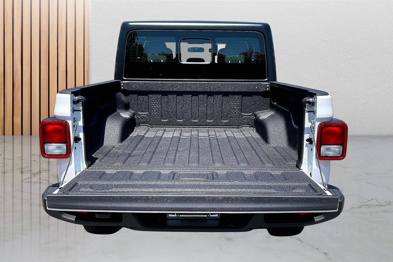 New 2026 Jeep Gladiator Sport AWD/4WD image 21