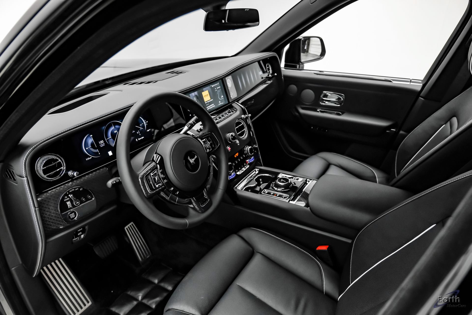 Used 2026 Rolls-Royce Cullinan Black Badge AWD/4WD image 3