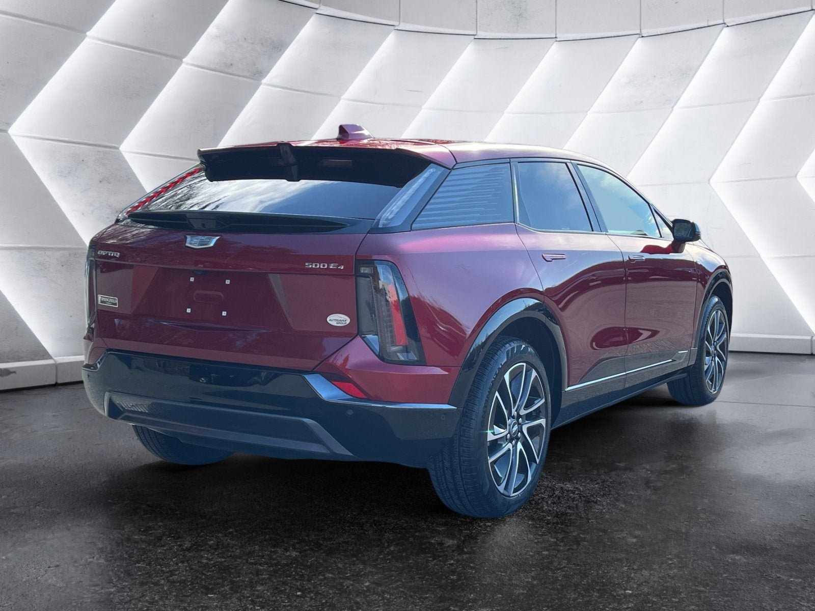 Used 2025 Cadillac Optiq Sport 2 w/ LPO, Floor Liner Package AWD/4WD image 6