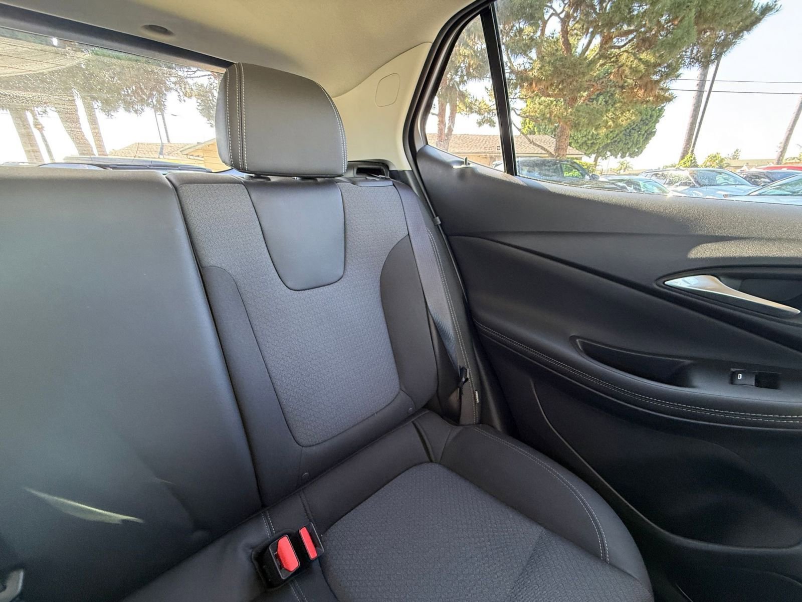 Used 2025 Buick Encore GX Preferred image 34