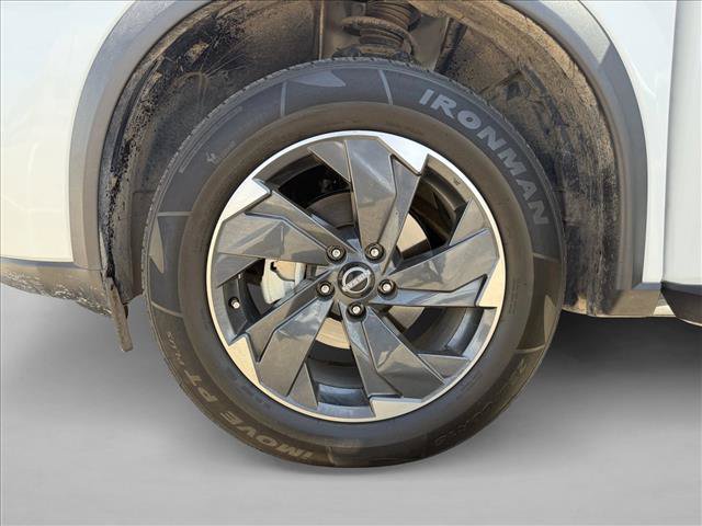 Used 2024 Nissan Rogue SV FWD image 26