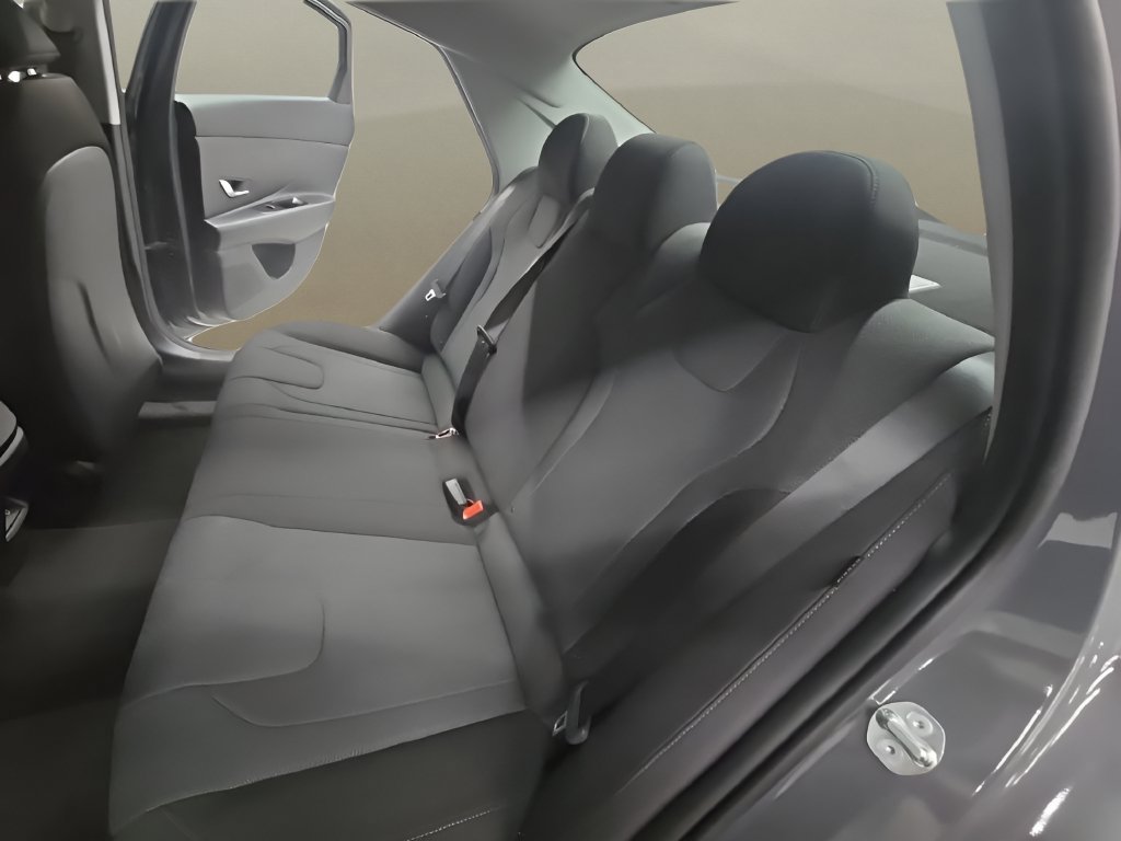 New 2026 Hyundai Elantra SE FWD image 18