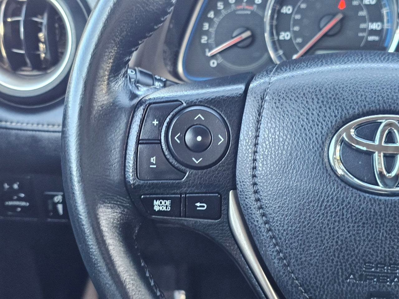 Used 2015 Toyota RAV4 Limited image 26