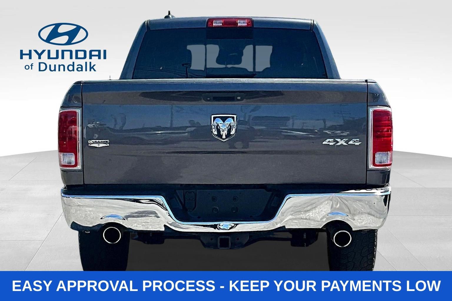 Used 2017 RAM 1500 Laramie AWD/4WD image 7
