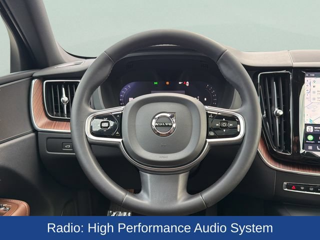 Used 2023 Volvo XC60 B5 Plus FWD image 8
