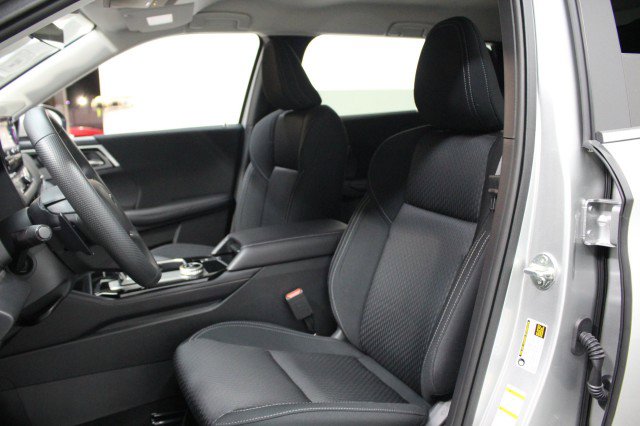 New 2025 Mitsubishi Outlander ES image 7