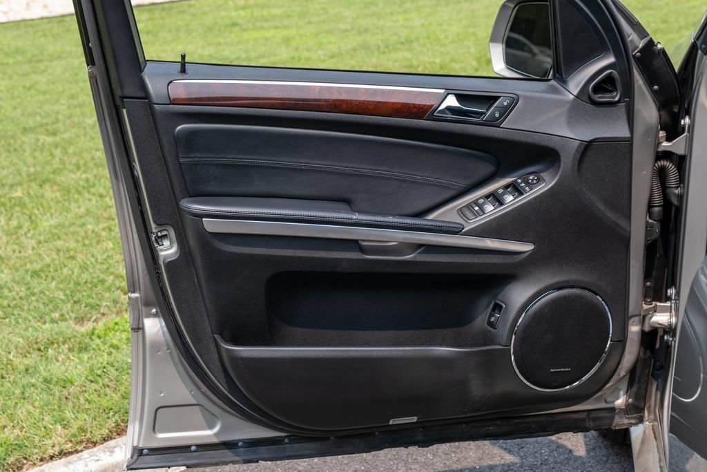 Used 2009 Mercedes-Benz ML 63 AMG 4MATIC image 10