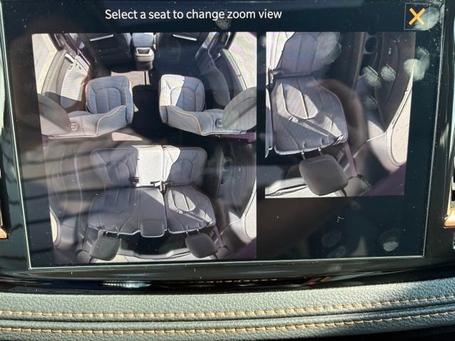 New 2027 Chrysler Pacifica Pinnacle w/ Theater Group FWD image 31