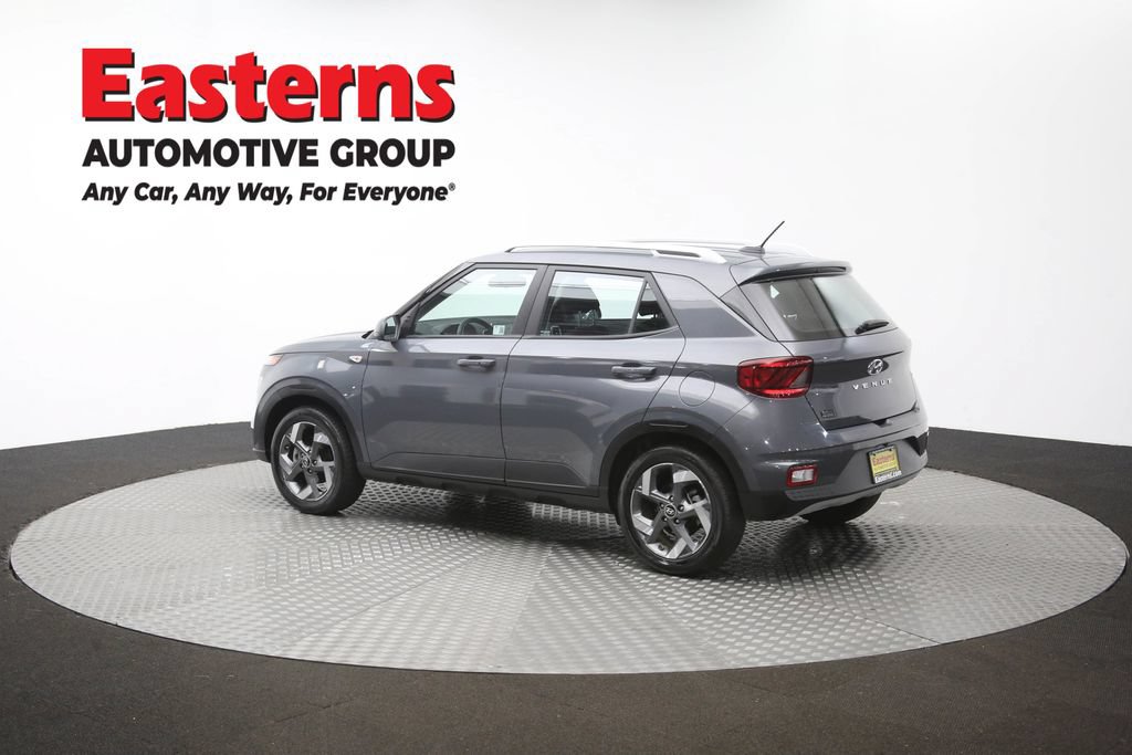 Used 2025 Hyundai Venue SEL FWD image 62