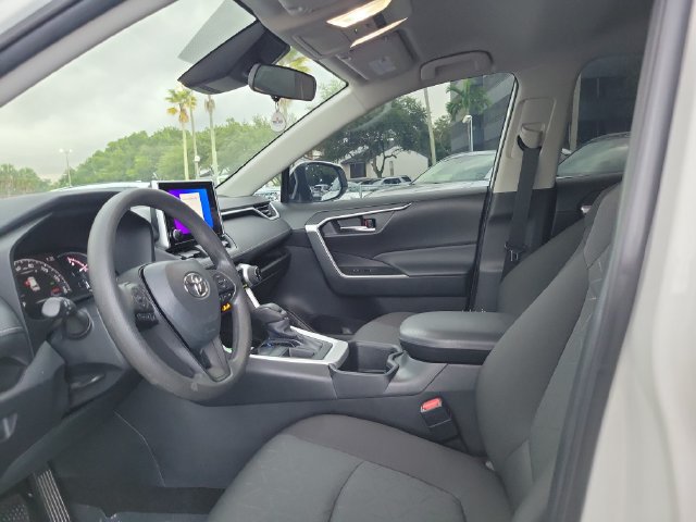 Used 2024 Toyota RAV4 XLE FWD image 10