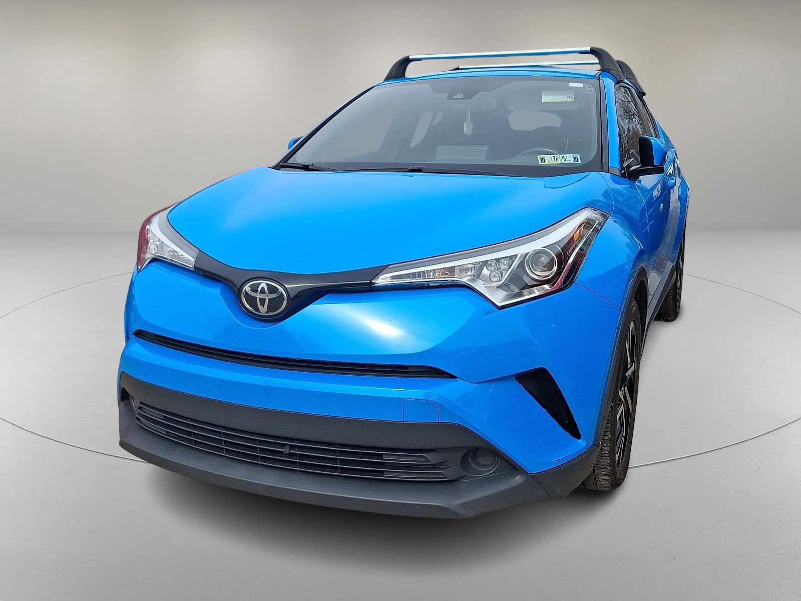 Used 2019 Toyota C-HR XLE image 4