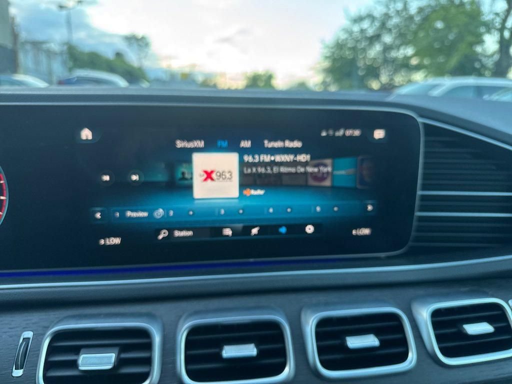 Used 2020 Mercedes-Benz GLE 350 4MATIC w/ 3rd Row Seat Package image 46