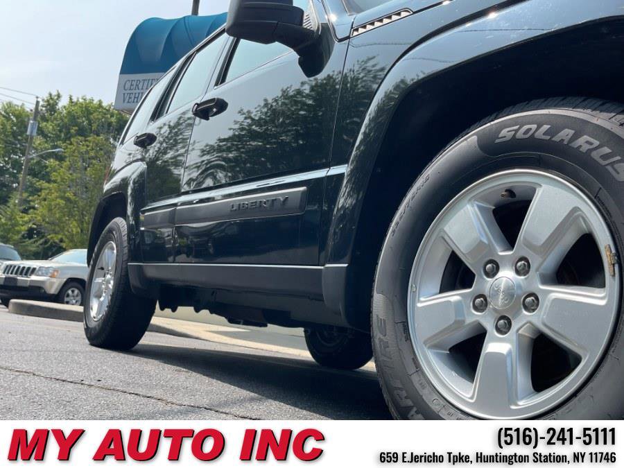 Used 2012 Jeep Liberty Sport image 9