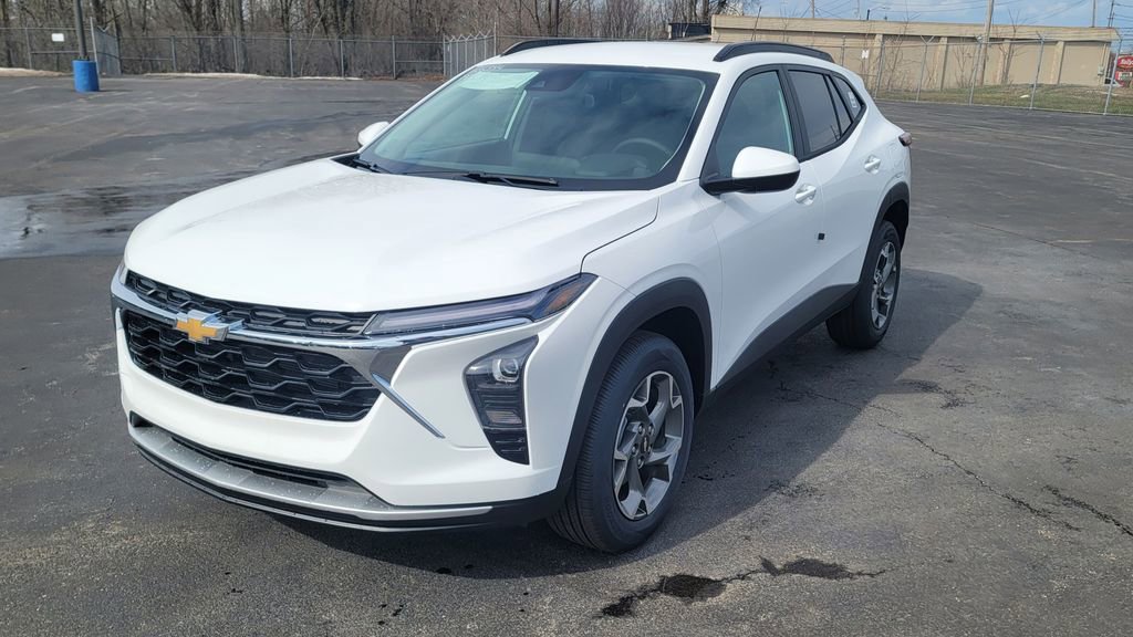 New 2026 Chevrolet Trax LT w/ Driver Confidence Package image 3