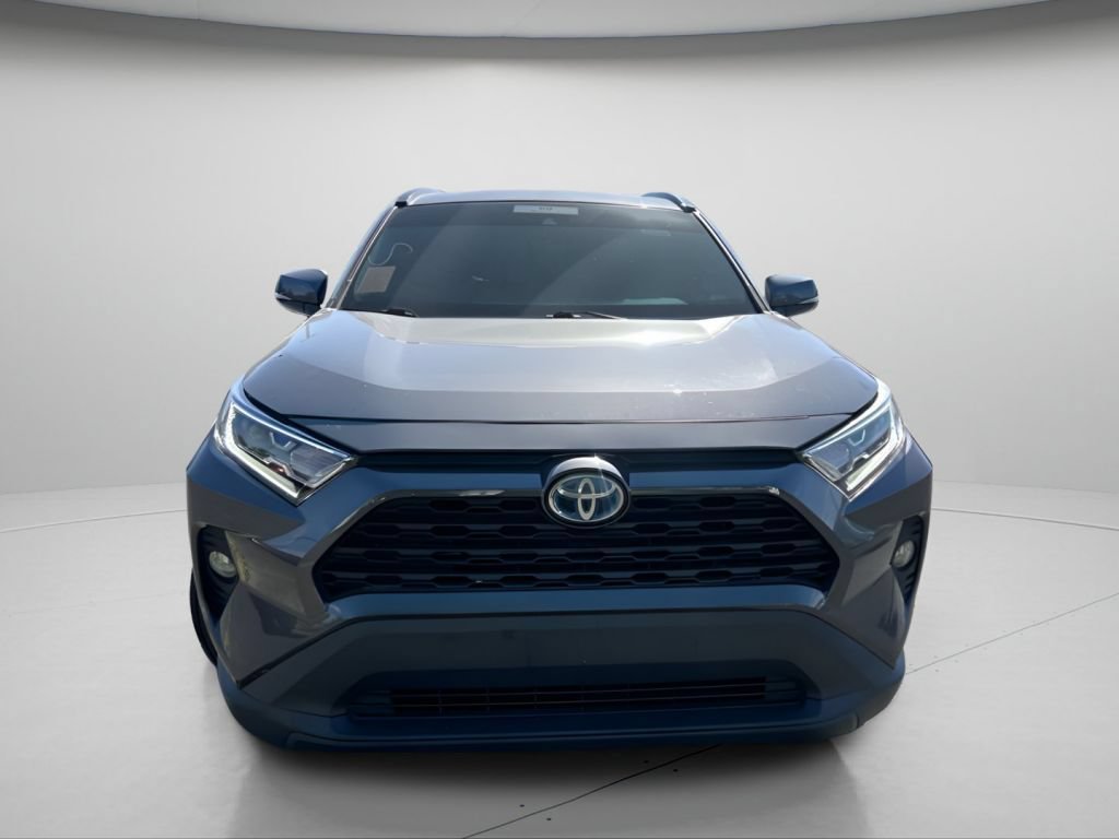 Used 2021 Toyota RAV4 XLE AWD/4WD image 3