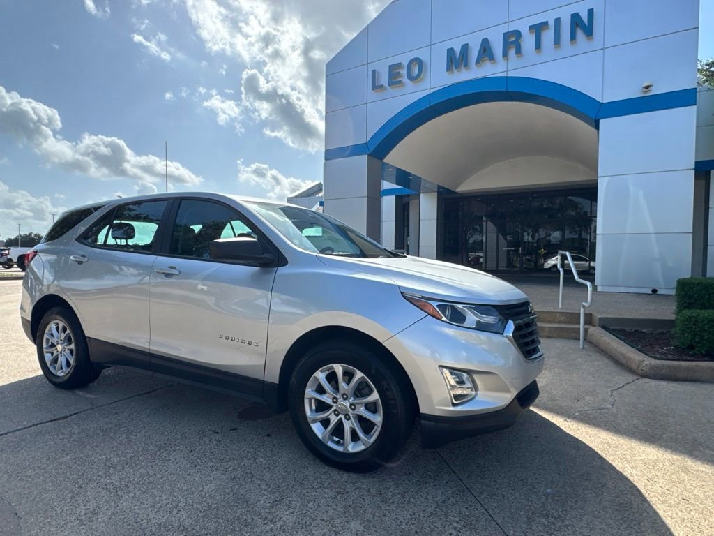 Used 2020 Chevrolet Equinox LS FWD image 1
