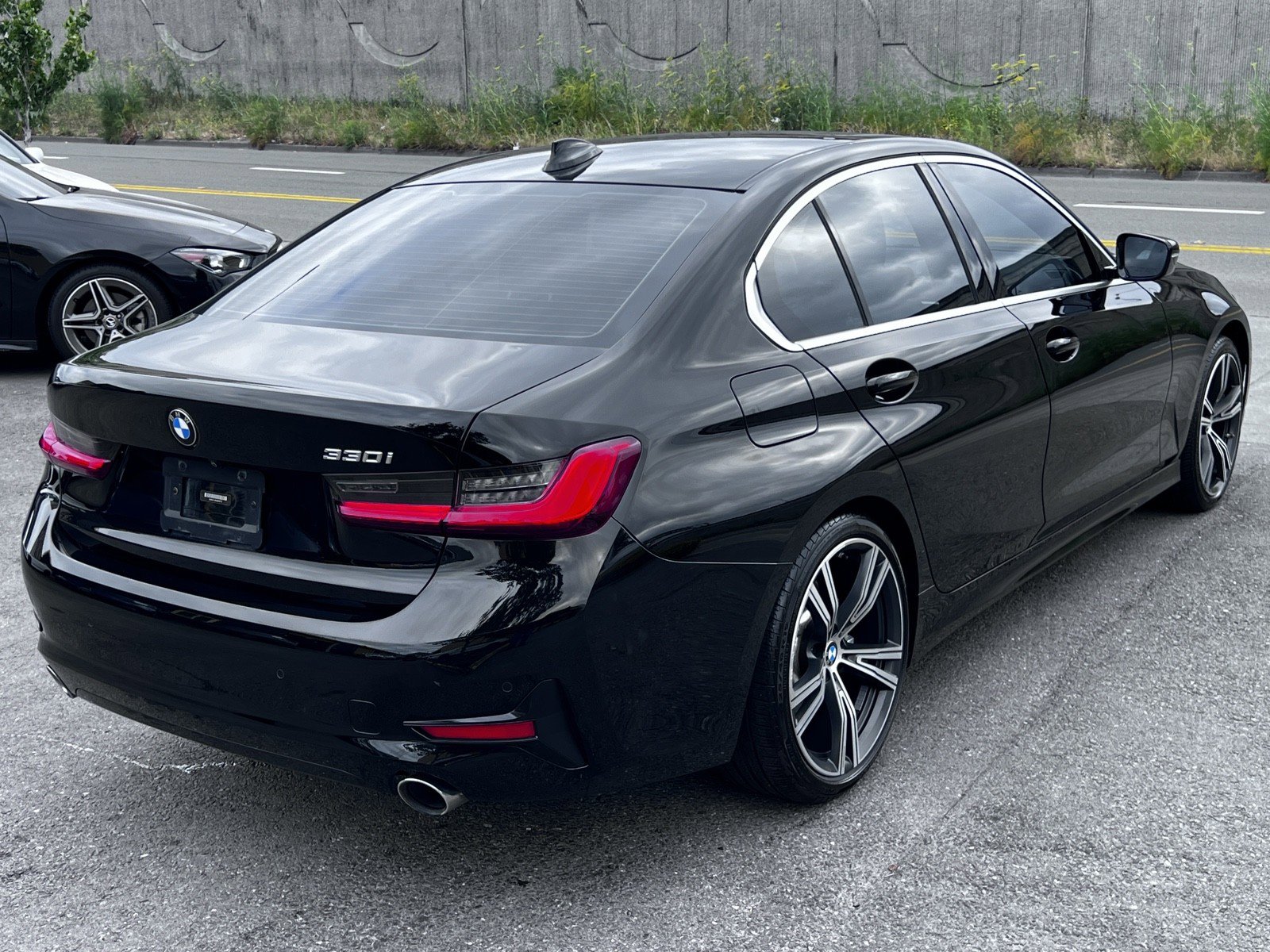 Used 2020 BMW 330i Sedan w/ Convenience Package RWD image 5