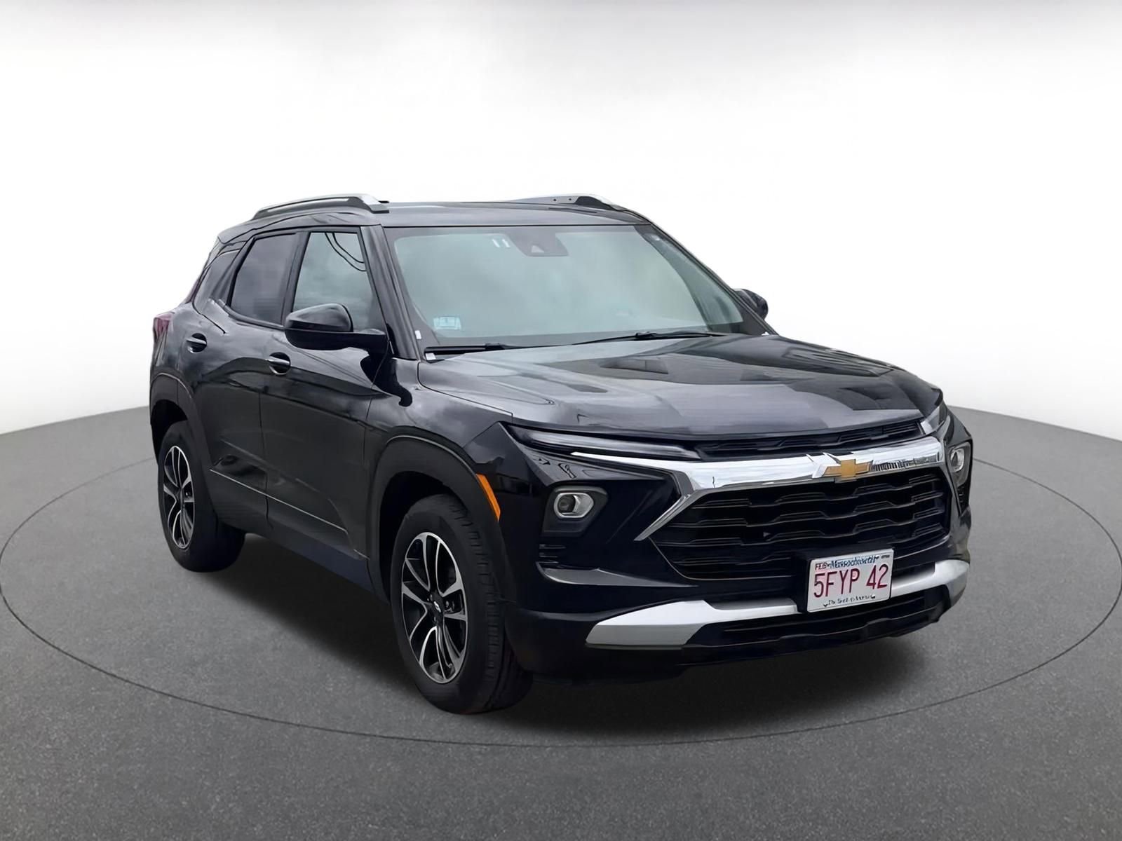 Used 2025 Chevrolet TrailBlazer LT image 3