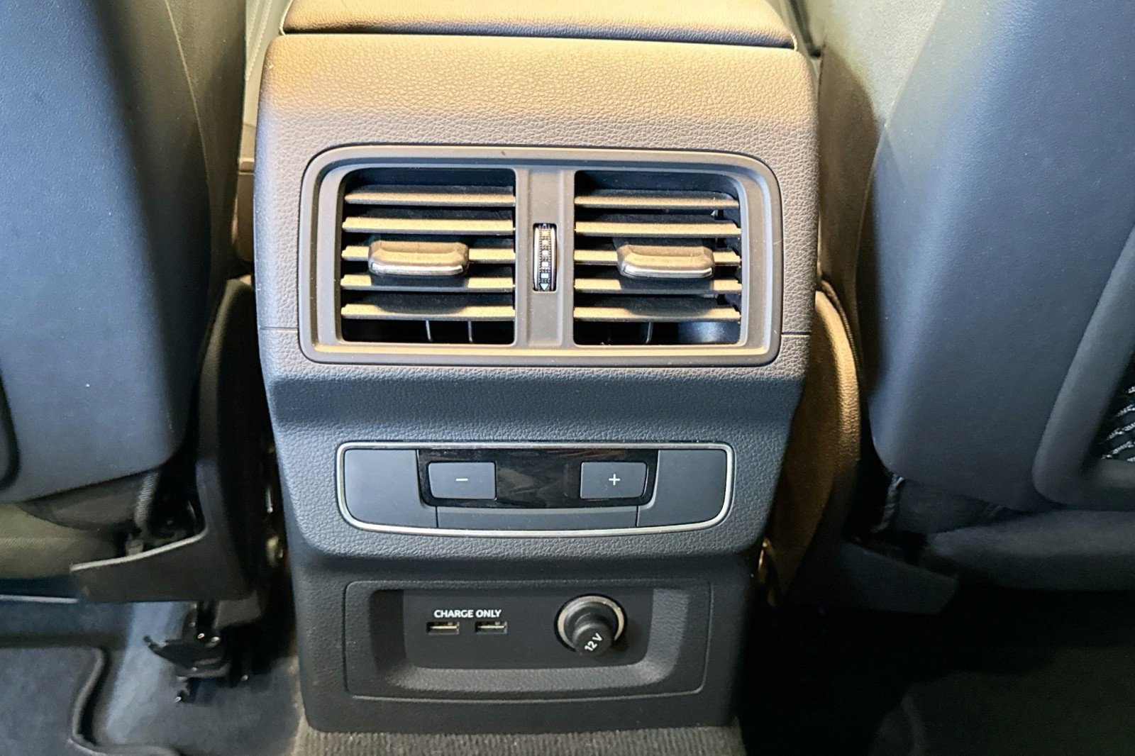 Used 2023 Audi Q5 e Premium Plus w/ Premium Plus Package image 24