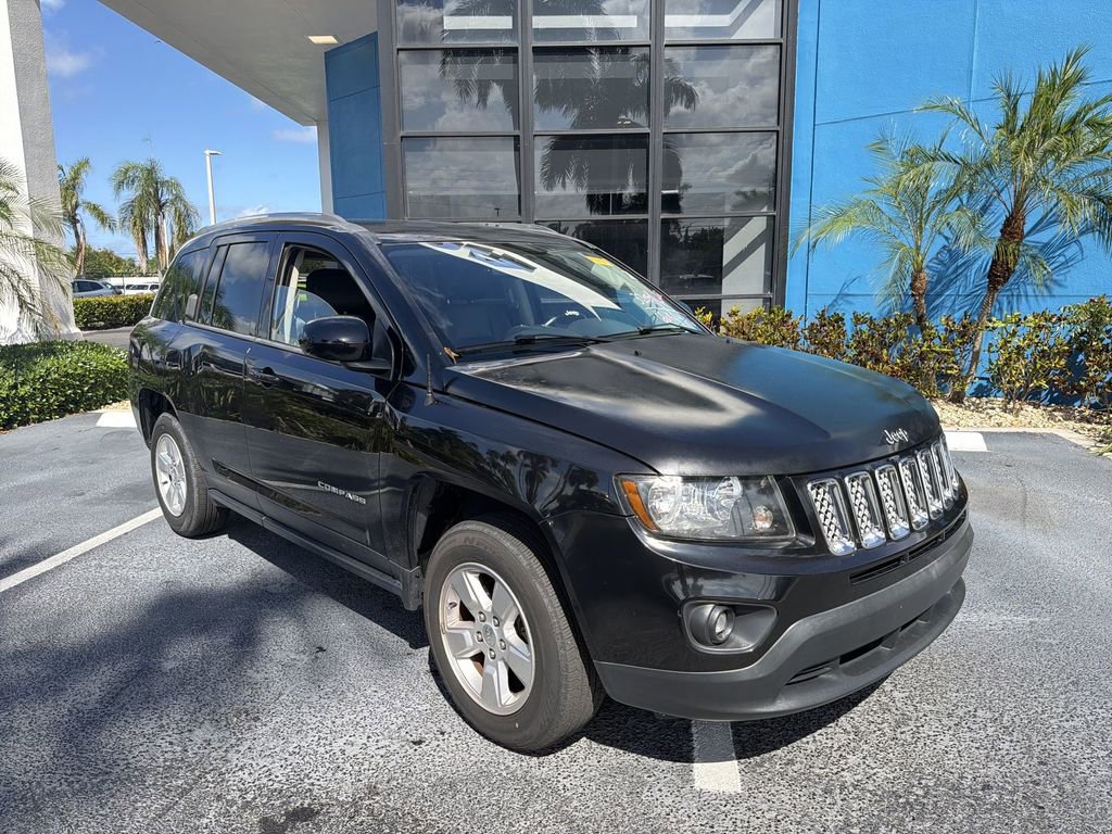 Used 2014 Jeep Compass Latitude FWD image 18