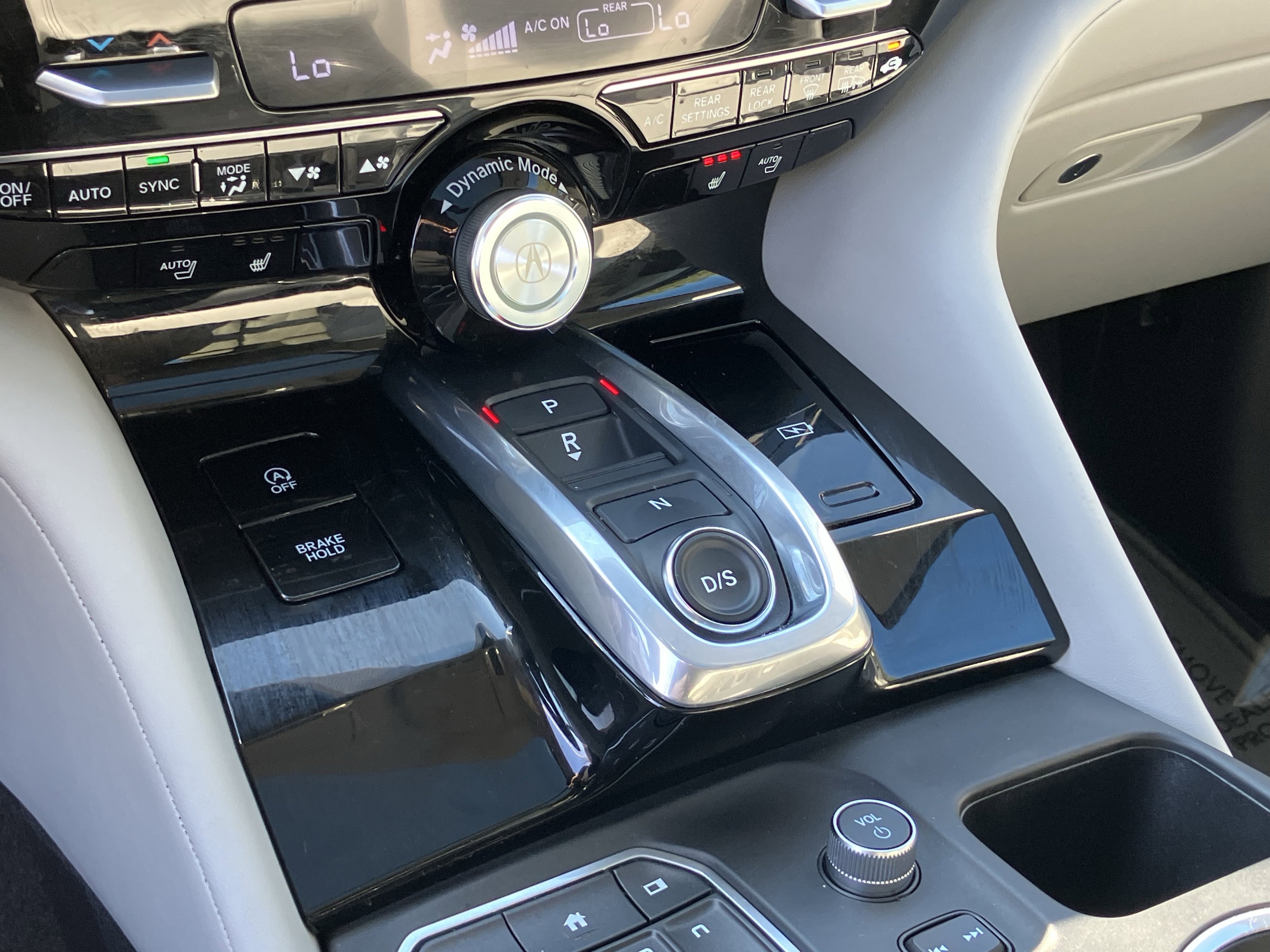 Used 2023 Acura MDX FWD w/ Technology Package image 29