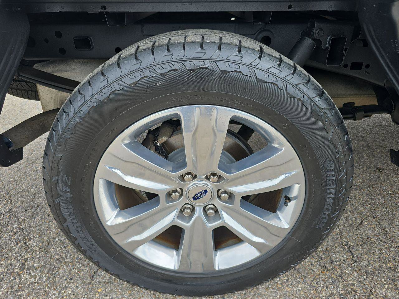 Used 2019 Ford F150 Platinum w/ Equipment Group 701A Luxury image 17