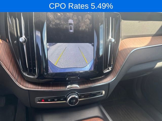 Used 2023 Volvo XC60 B5 Plus AWD/4WD image 18